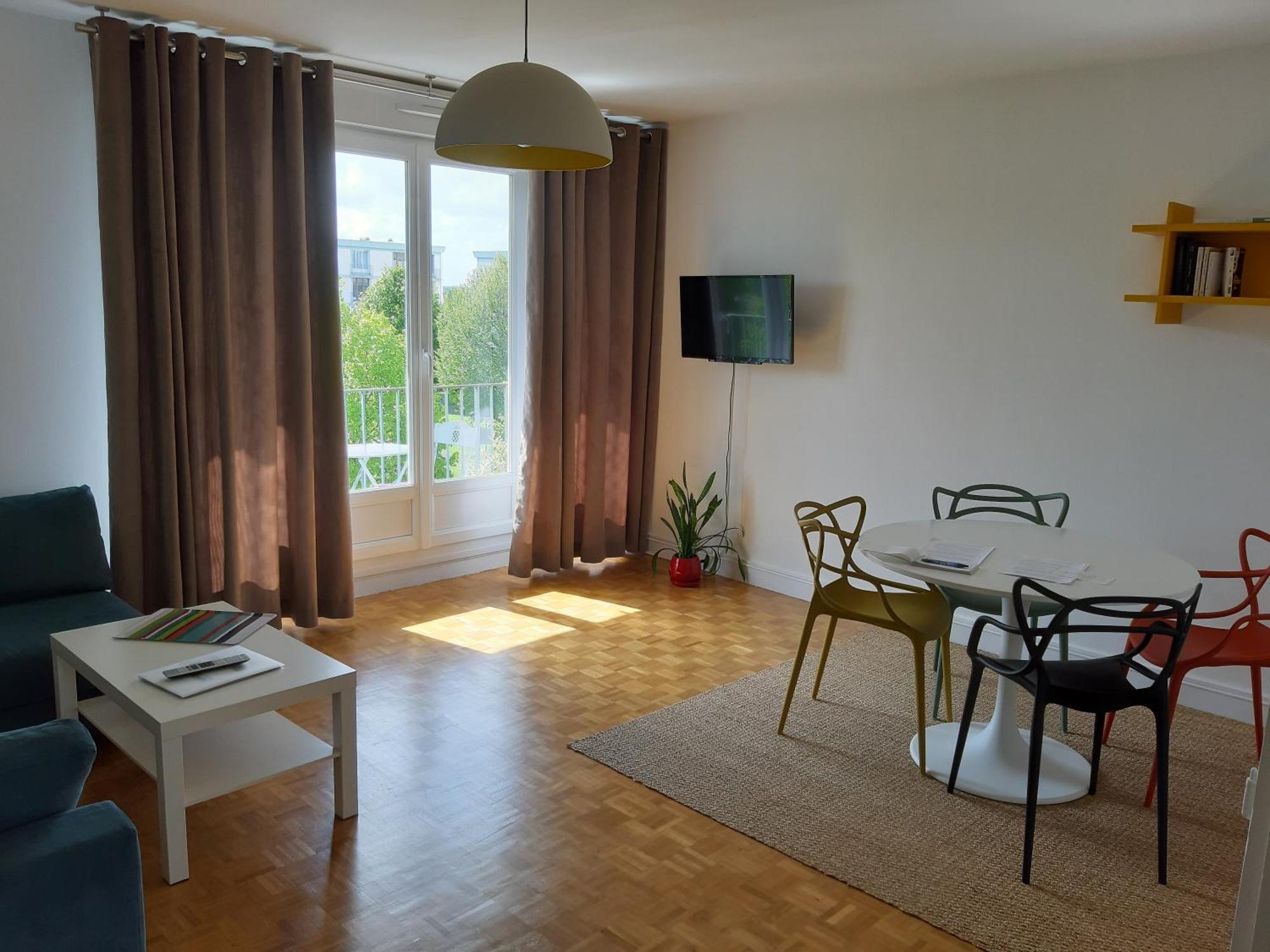 Appartement Lumineux Idealement Situe A Proximite De Musees Equipements Sportifs Salle De Spectacle Commerces Caen Luaran gambar